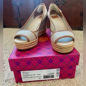 Tory Burch Logo Wedge - Excellent condition. Size 8